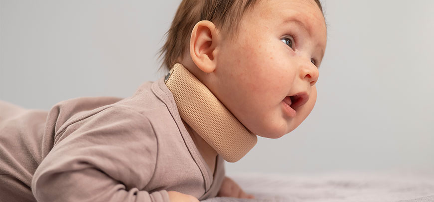 patient needing torticollis treatment in San Clemente CA